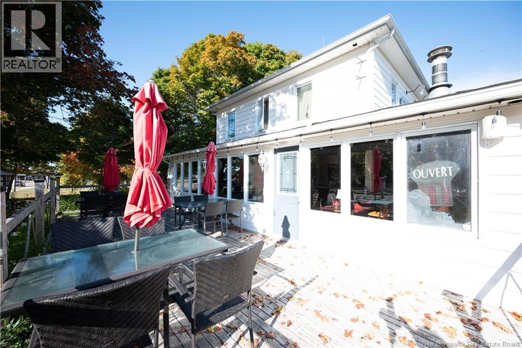 562 Main St, Shediac, NB E4P 2L9