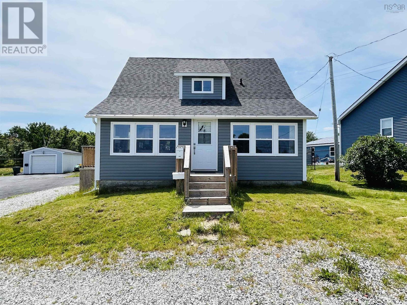 228 South St, Glace Bay, NS B1A 1W5