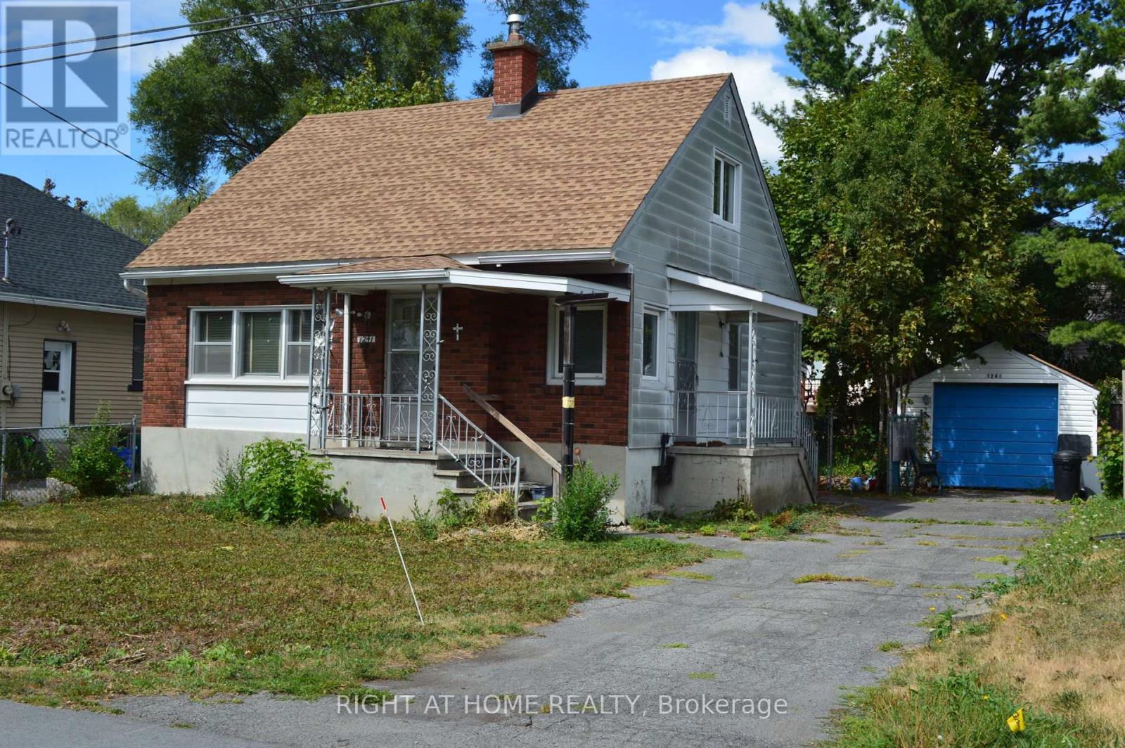 1241 Collins Ave, Ottawa, ON K1V 6C9