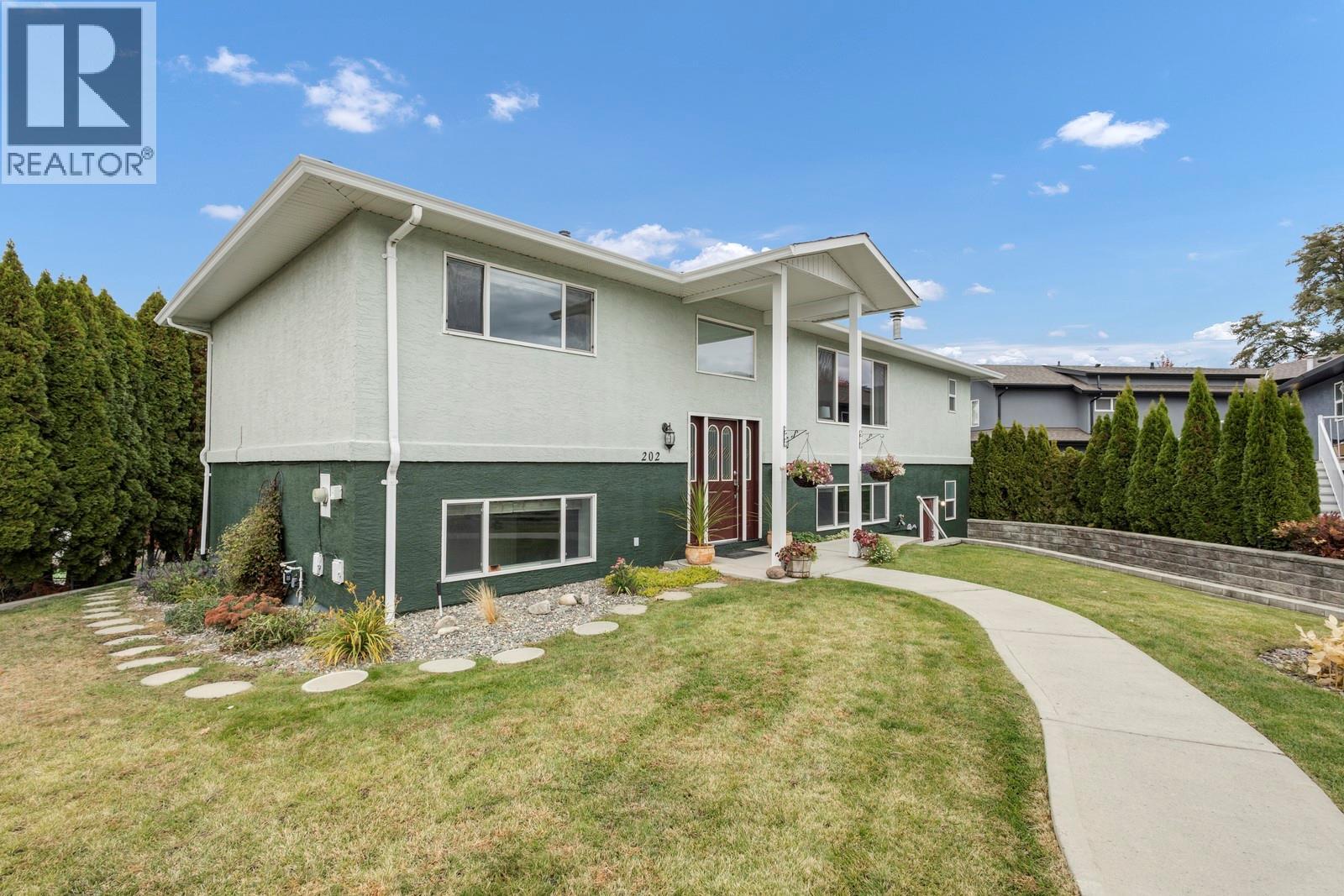 202 Pearson Rd, Kelowna, BC V1X 7T6