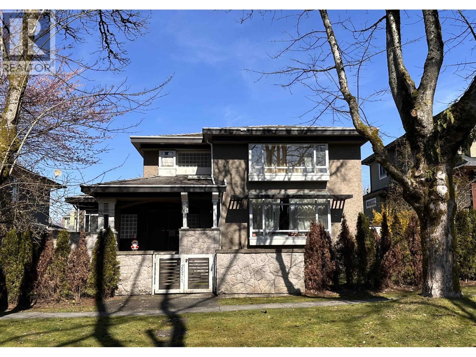 2571 W 36th Ave, Vancouver, BC V6N 2P6