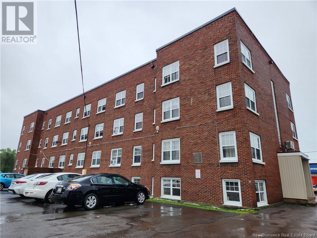 700 Mountain Rd, Moncton, NB E1C 2P4