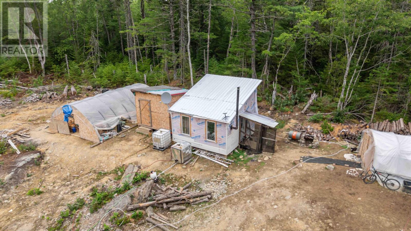 100 Llewellyn Loop Rd, Middlewood, NS B4V 6L4