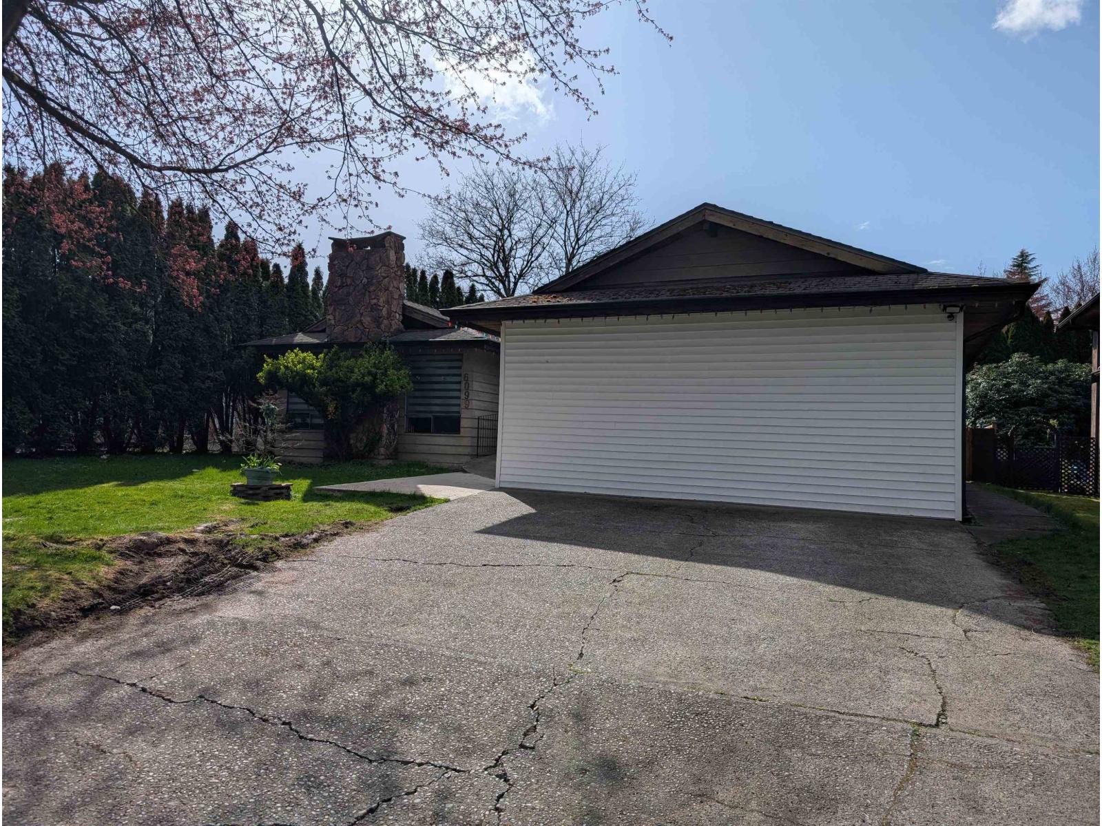 172 Street Unit 6099, Surrey, BC V3W 2M7