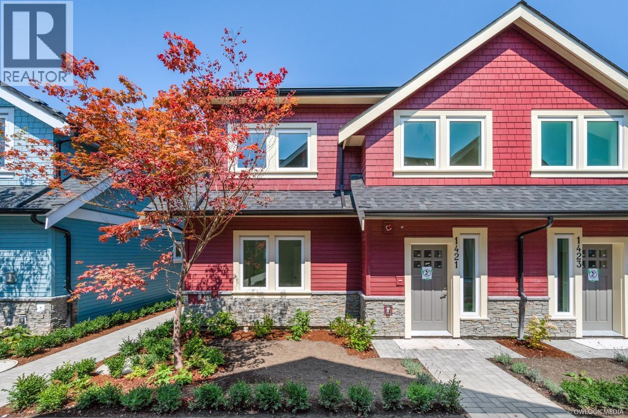 1421 E 27th Ave, Vancouver, BC V5N 2W6