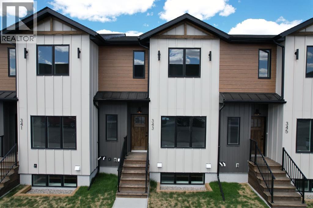 9 St Unit 343, Fort Macleod, AB T0L 0Z0