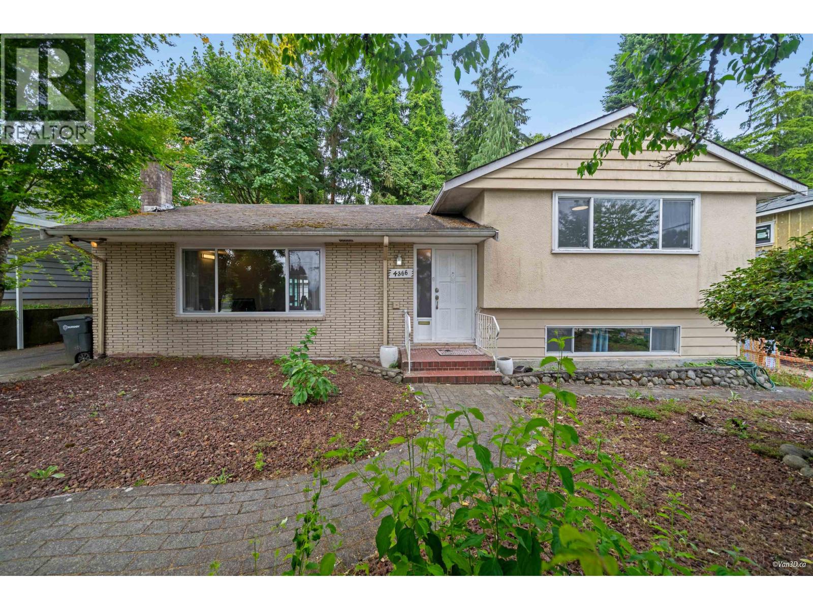 4366 Gilpin Cres, Burnaby, BC V5G 2K4