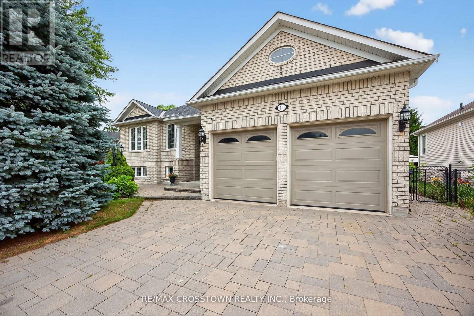 11 Northwood Dr, Wasaga Beach, ON L9Z 3B5