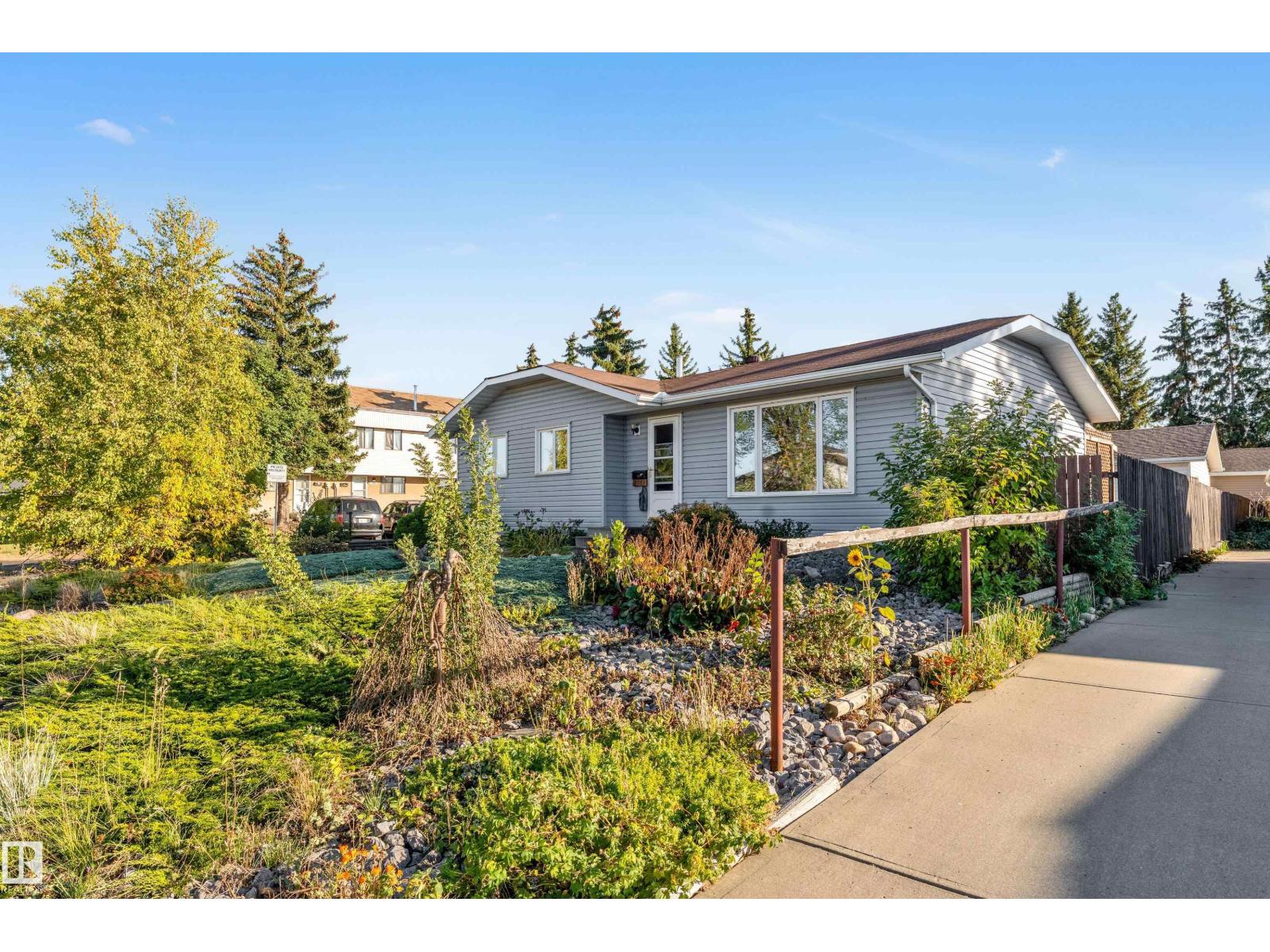 14 Av Nw Unit 8103, Edmonton, AB T6K 1X3