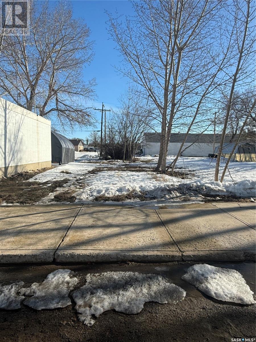 248 Centre St, Shaunavon, SK S0N 2M0