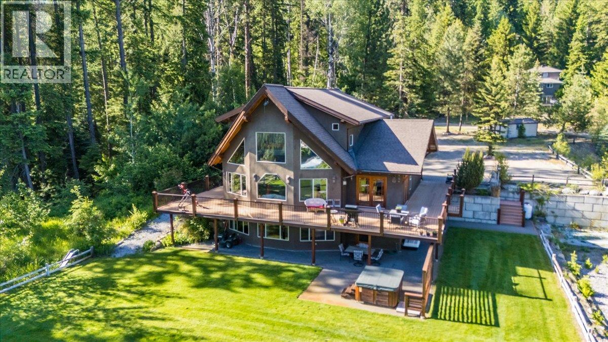 3802 Aaron Rd, Nelson, BC V1L 4H2