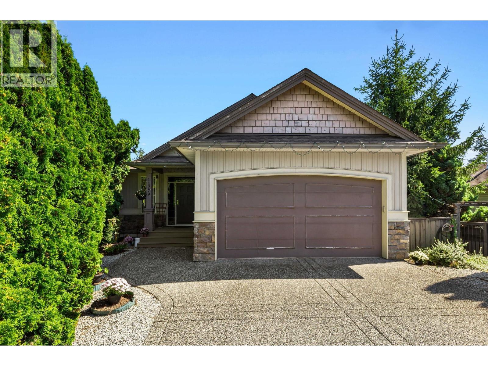 11279 Creekside St, Maple Ridge, BC V2W 1W7