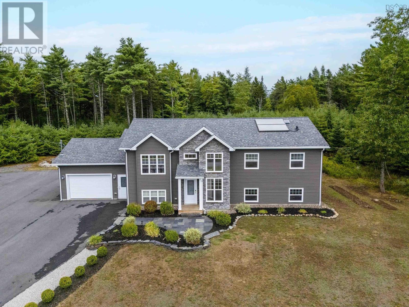 53 Craig Chandler Dr, Pine Grove, NS B4V 8A1