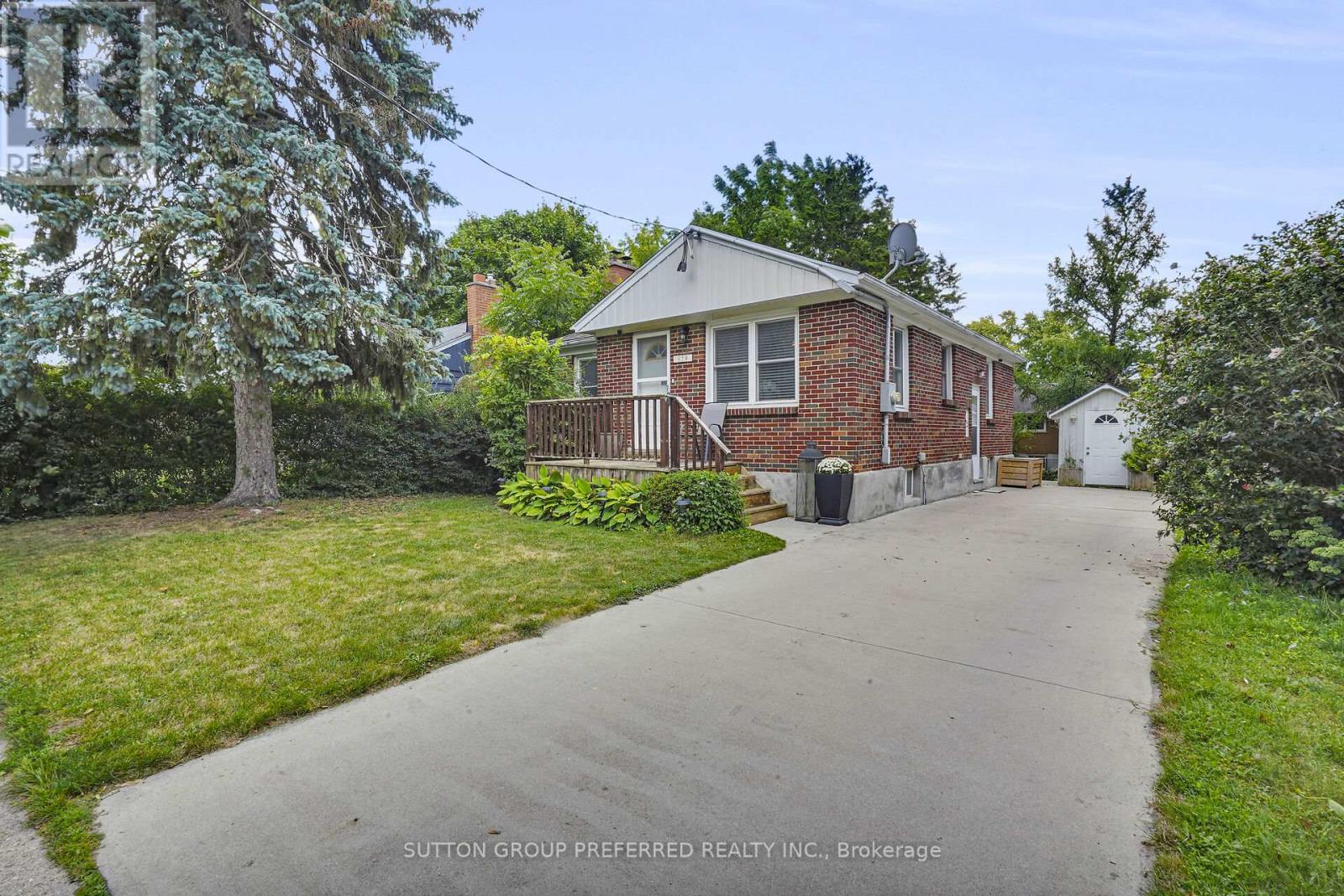 673 Ross St, London, ON N5Y 3V9