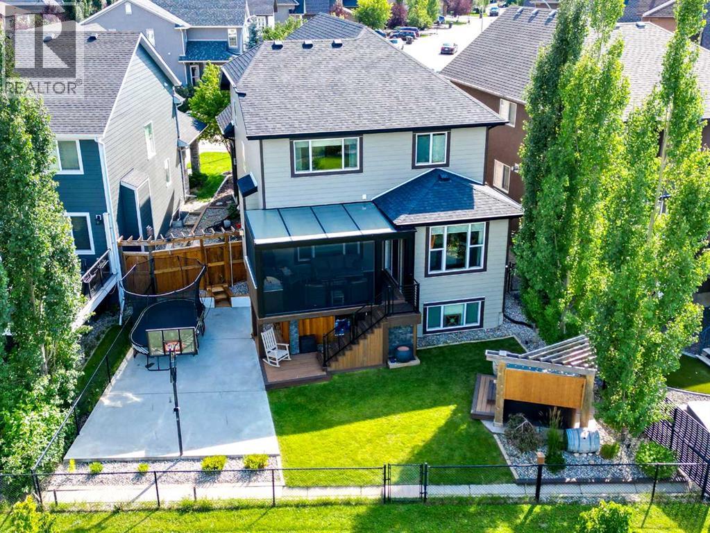 163 Cranarch Lndg SE, Calgary, AB T3M 0Z6