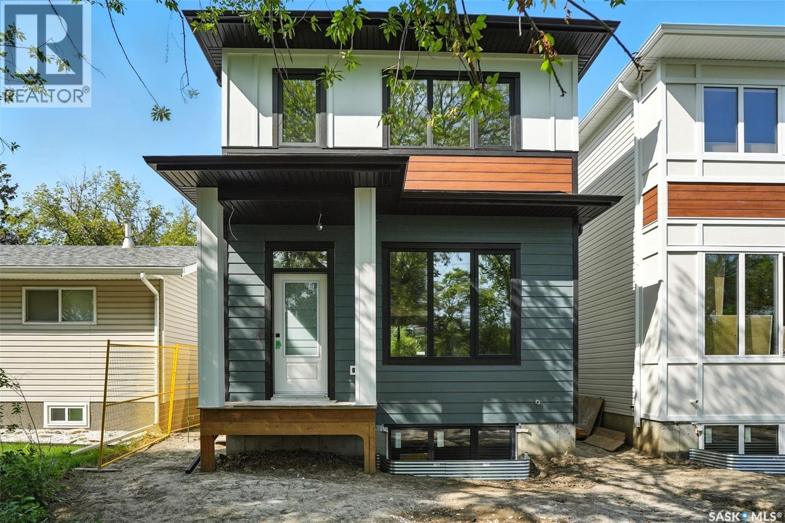 1914 Herman Ave, Saskatoon, SK S7M 0M8