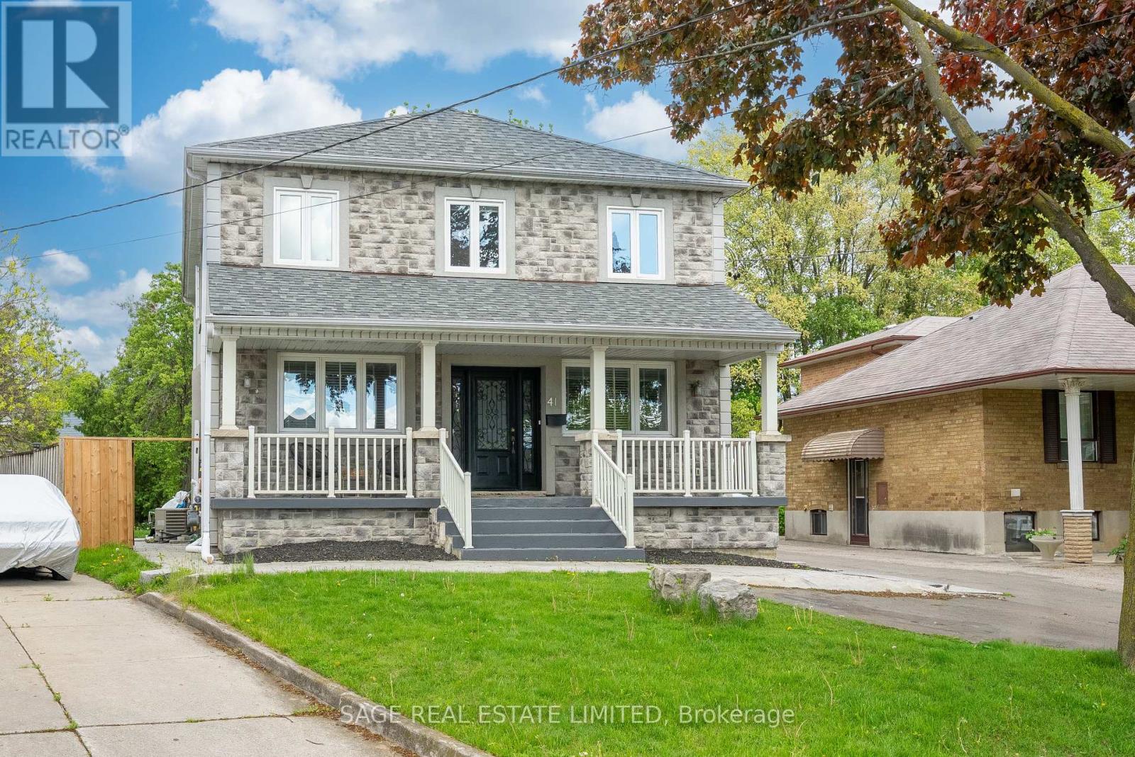41 Ann Arbour Rd, Toronto, ON M9M 2J5