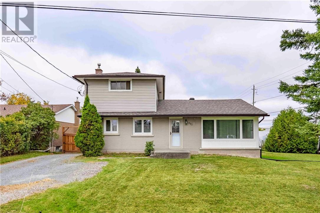 973 Meadowside Ave, Sudbury, ON P3A 4J4