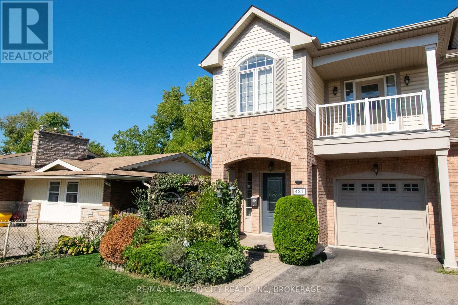 421 Queenston St, St. Catharines, ON L2P 0A6