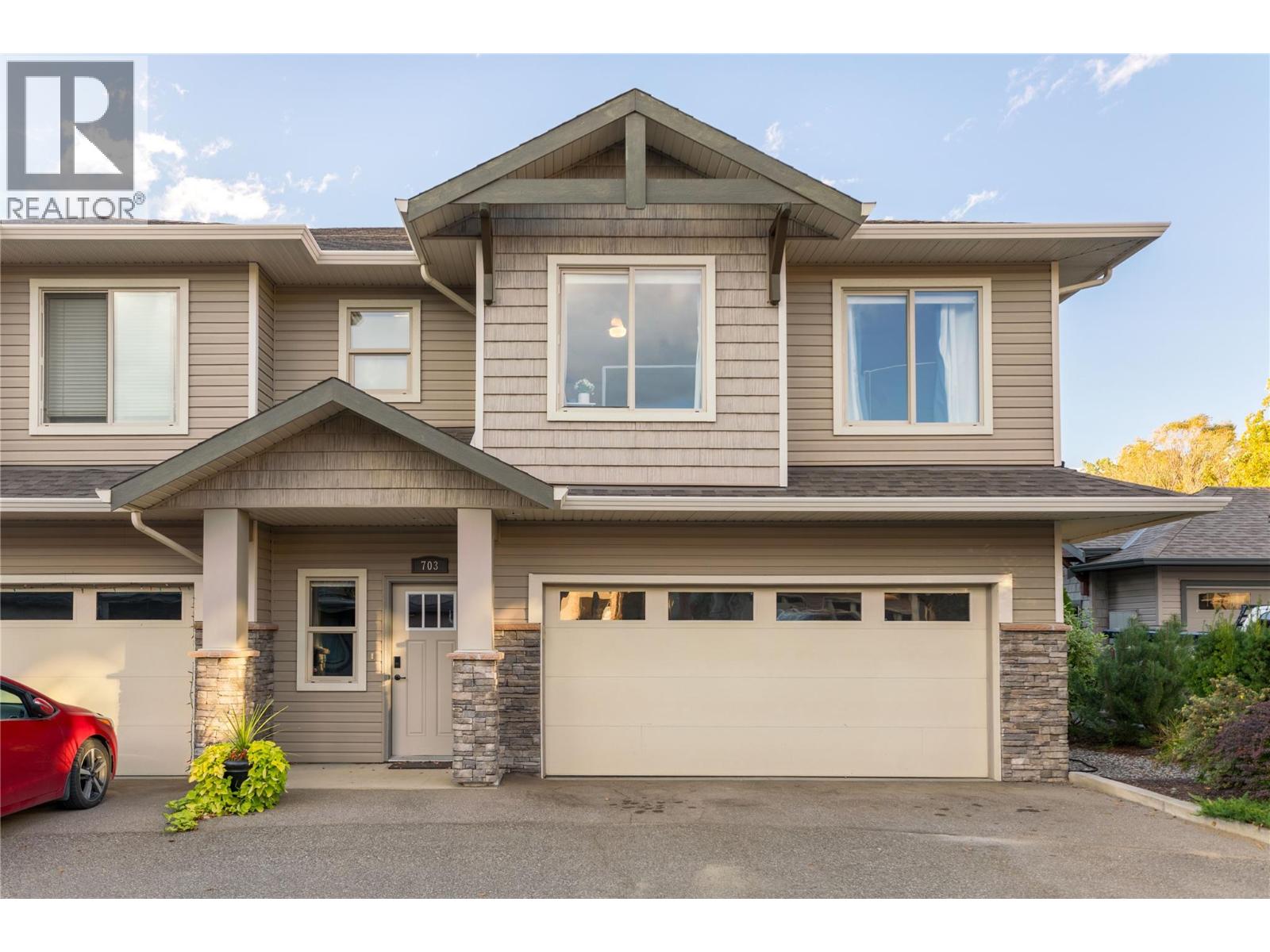3350 Woodsdale Road Unit 703, Lake Country, BC V4V 2R7