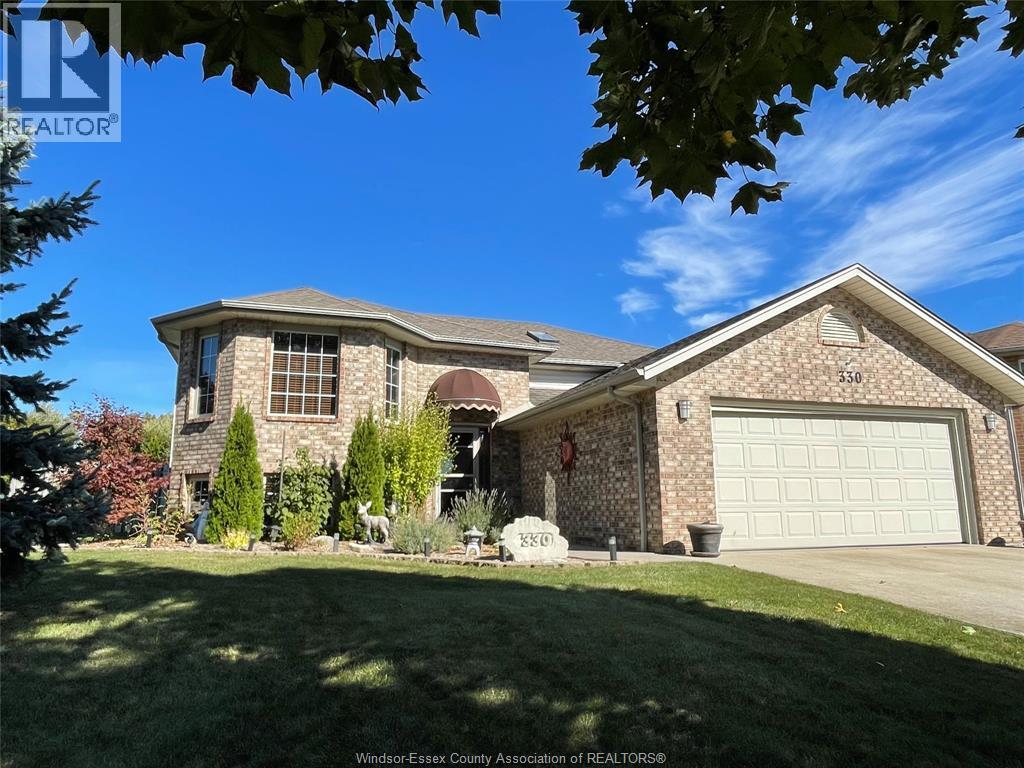 330 Cedar Ridge Ave, Amherstburg, ON N9V 3W9