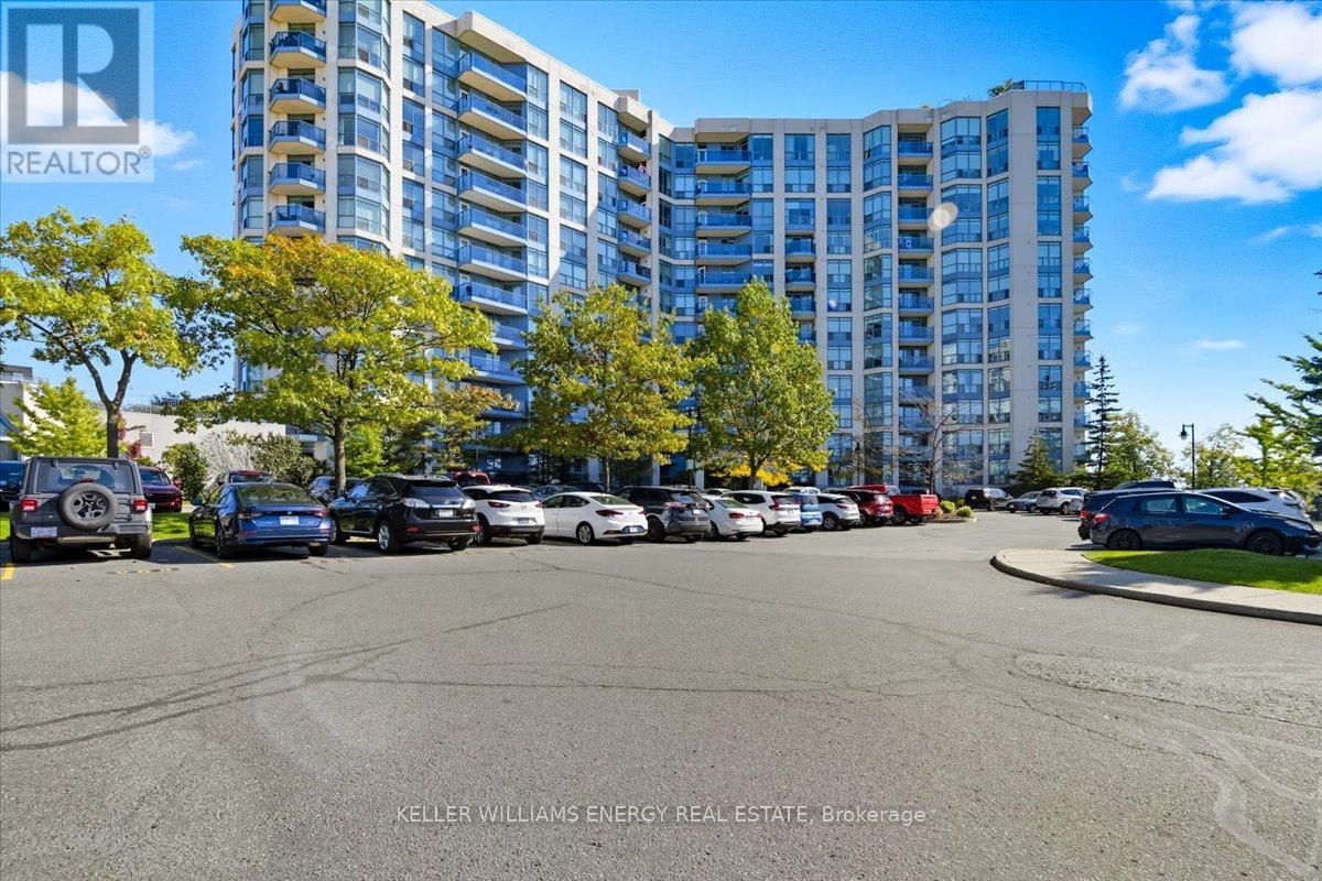 907 340 Watson St W, Whitby, ON L1N 9G1