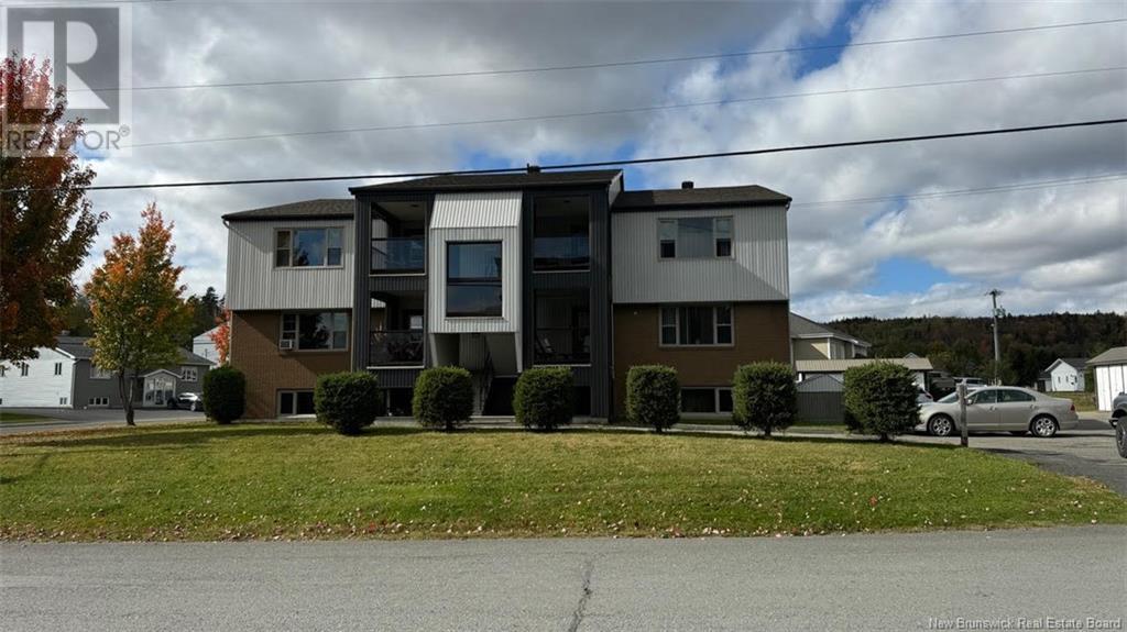 17 Carrier St, Edmundston, NB E3V 4A3