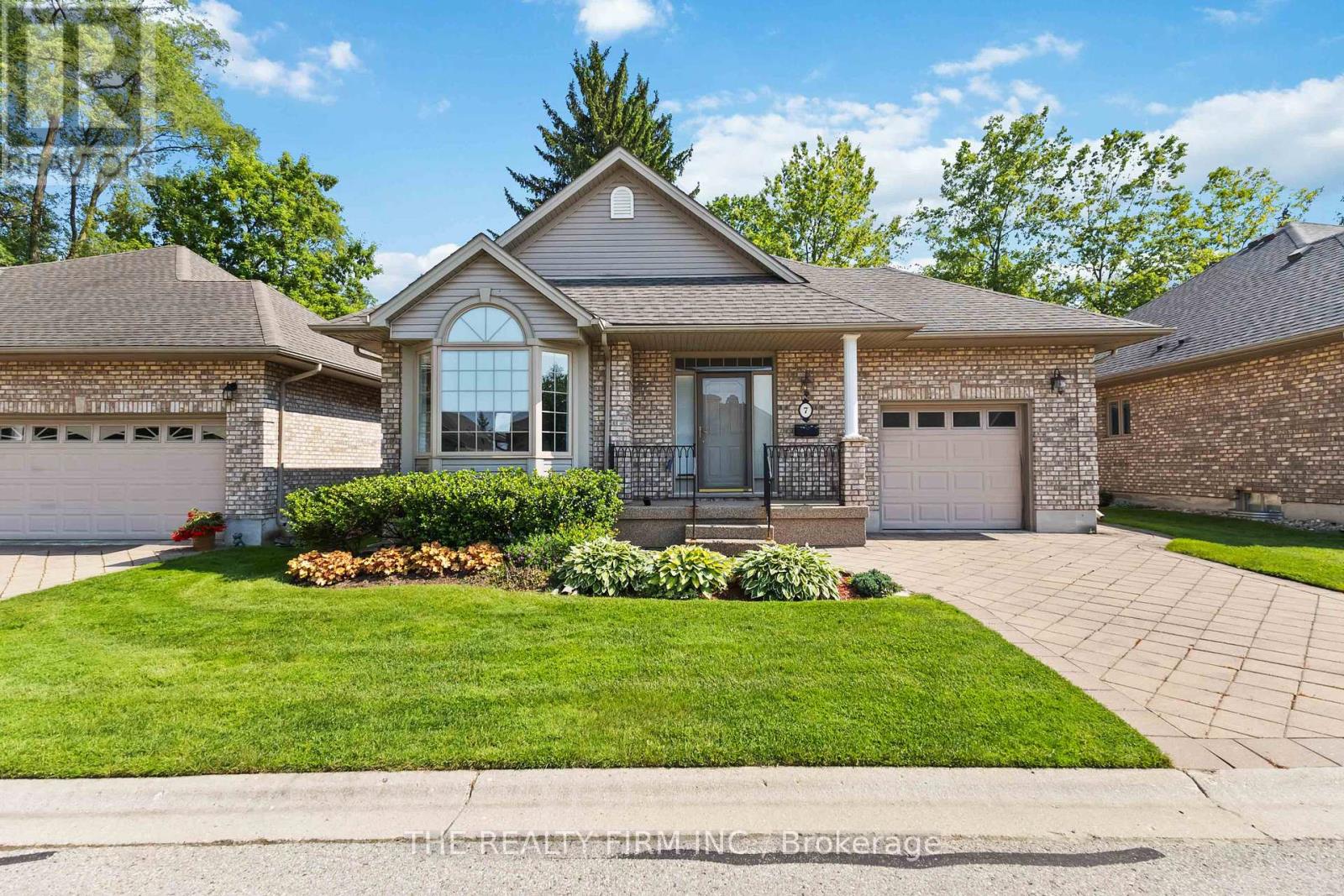 7 665 Commissioners Rd W, London, ON N6K 4Y2