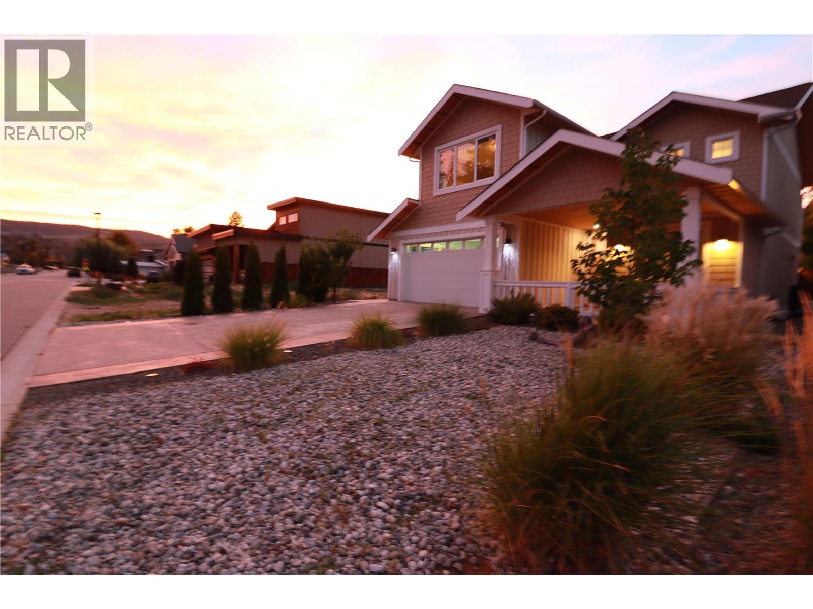 884 Johnson St, Summerland, BC V0H 1Z9