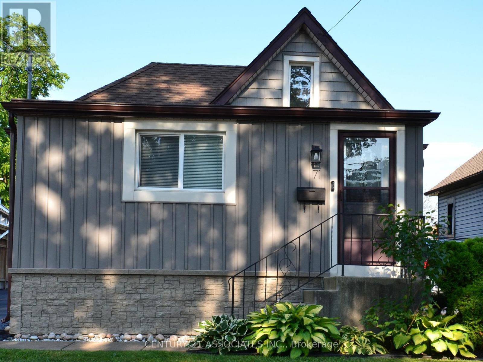 71 Deere St, Welland, ON L3B 2L7
