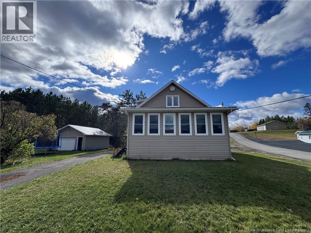 305 Main St, Plaster Rock, NB E7G 2G3