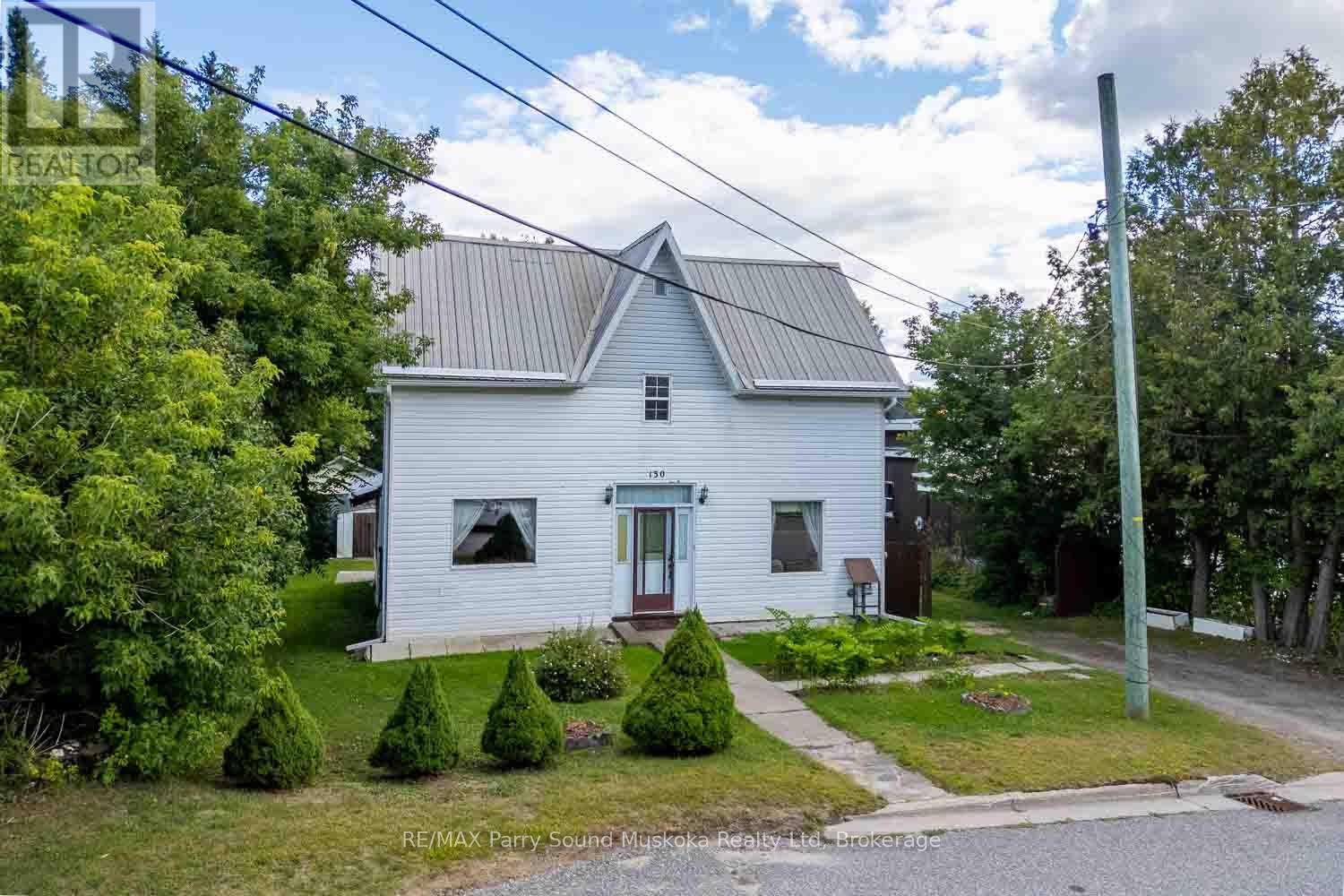 130 Queen St, Burk's Falls, ON P0A 1C0