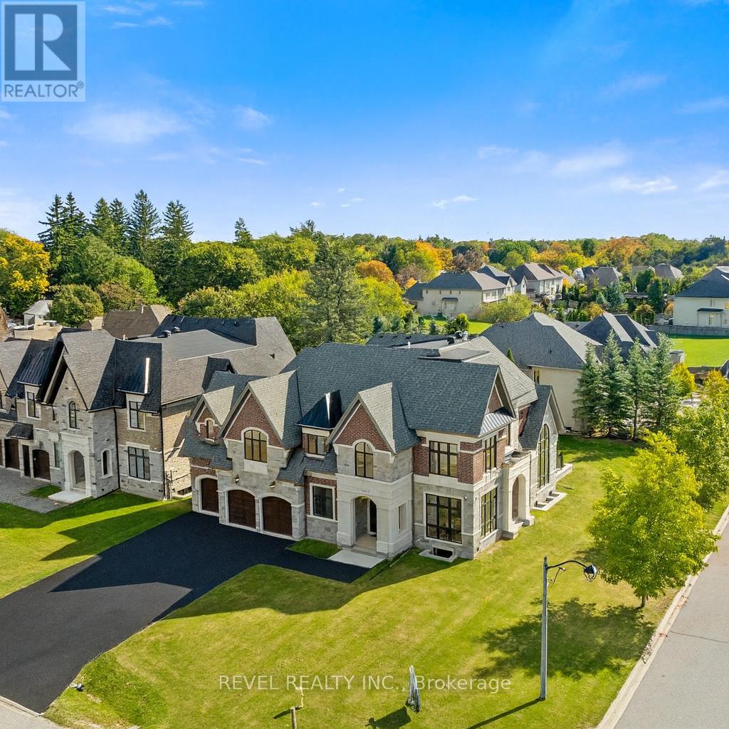53 North St, Whitby, ON L1M 1C2