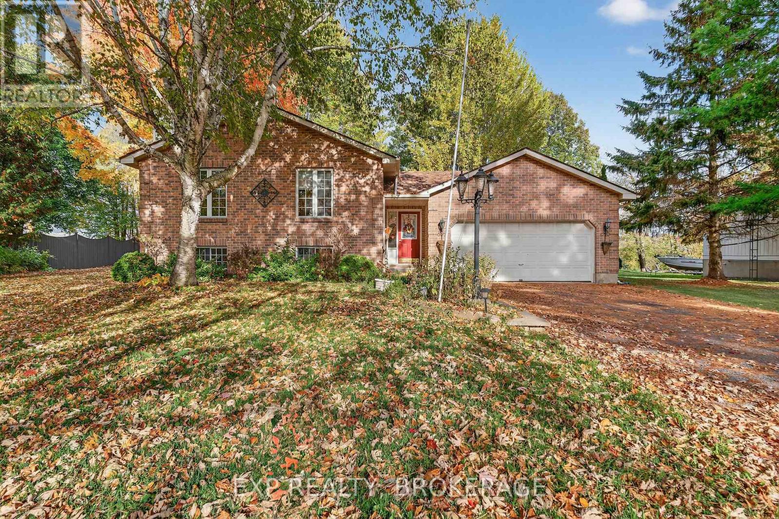 63 Southwood Cres, Greater Napanee, ON K7R 3L2