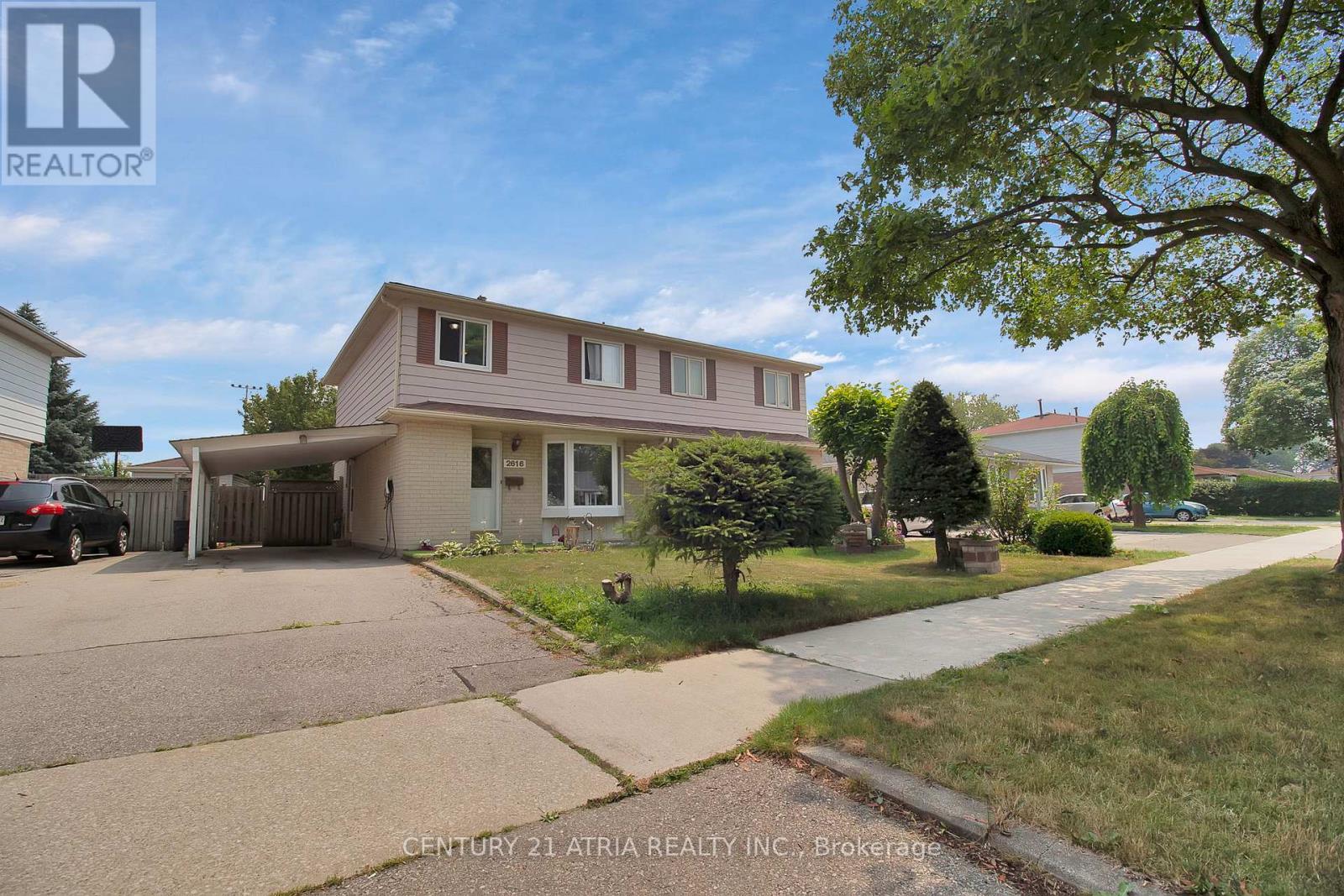 2616 Widemarr Rd, Mississauga, ON L5J 1M3