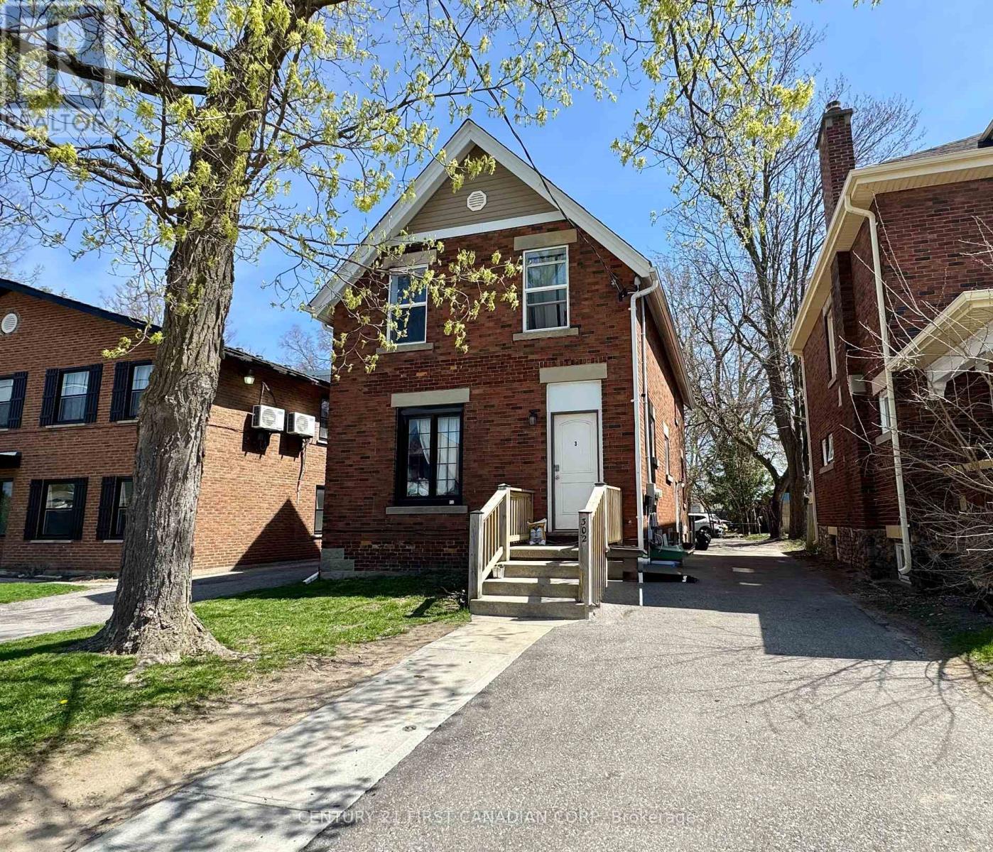 302 Egerton St, London, ON N5Z 2G7