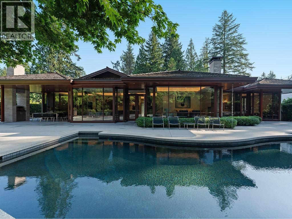 375 Hidhurst Pl, West Vancouver, BC V7S 1K2