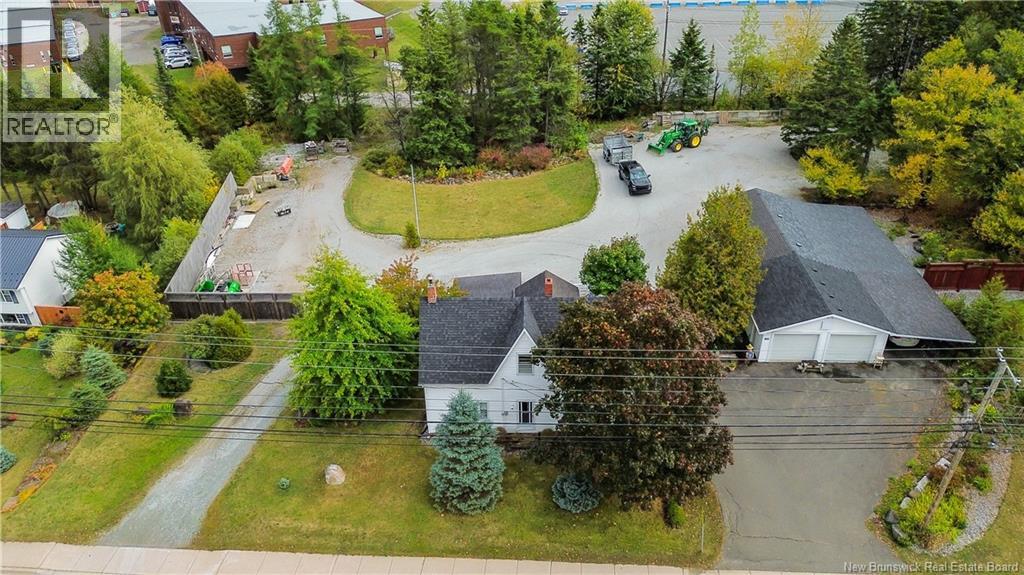 416 Hampton Rd, Quispamsis, NB E2E 4V5