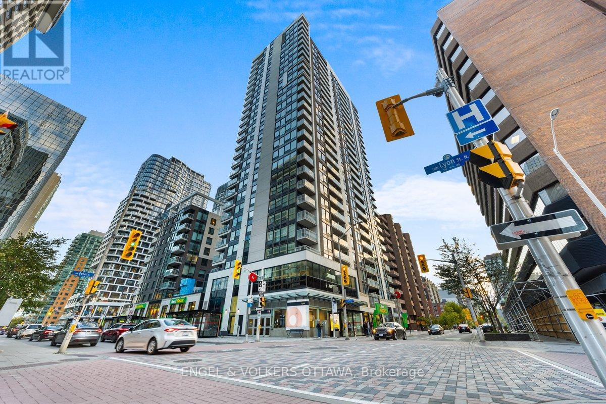 1704 340 Queen St, Ottawa, ON K1R 0G1