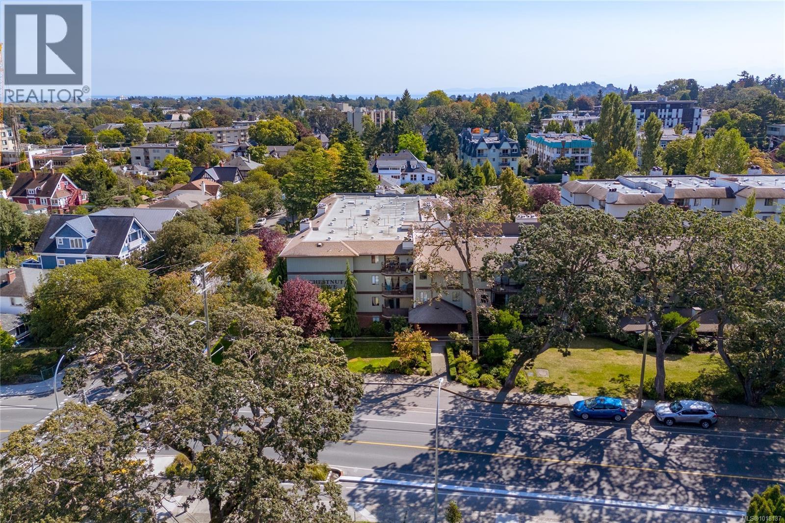 1655 Begbie St Unit 412 St, Victoria, BC V8R 1L4
