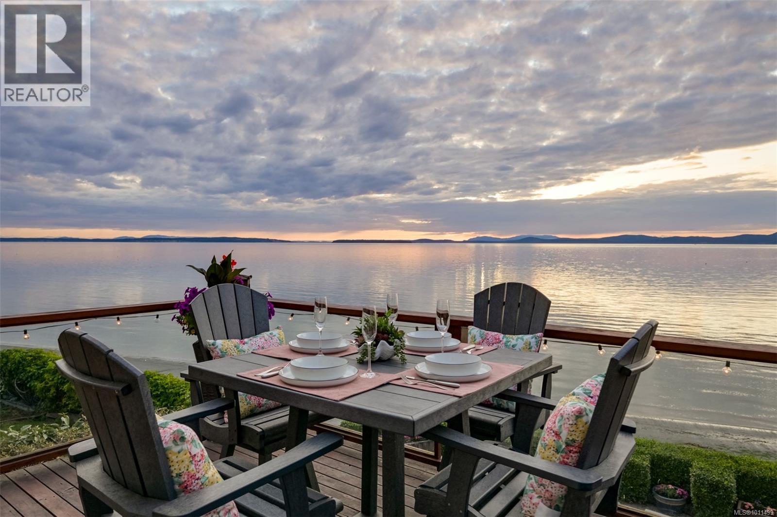 4971 Cordova Bay Rd, Saanich, BC V8Y 2K1