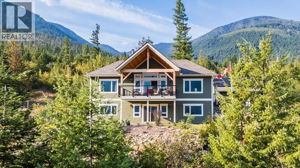 320 Mountain View Dr, Nelson, BC V1L 0A7