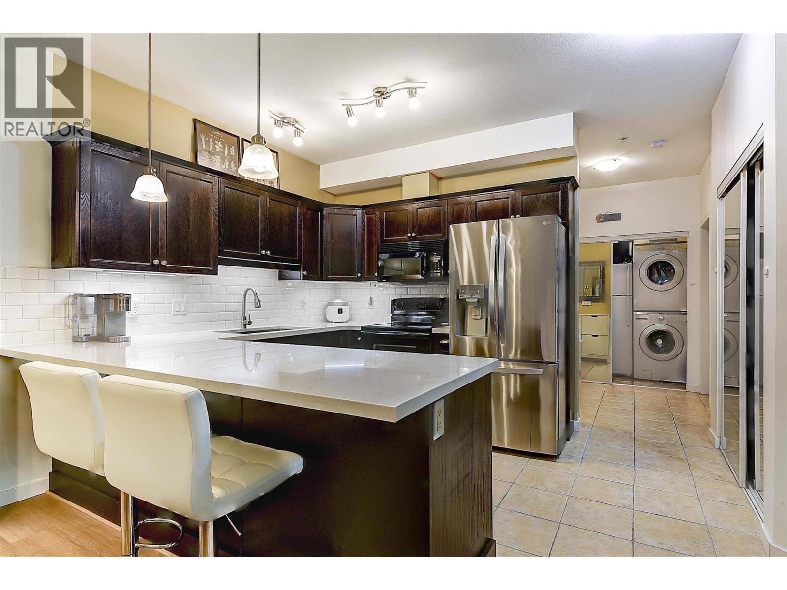250 Hollywood Road S Unit 211, Kelowna, BC V1X 3S9