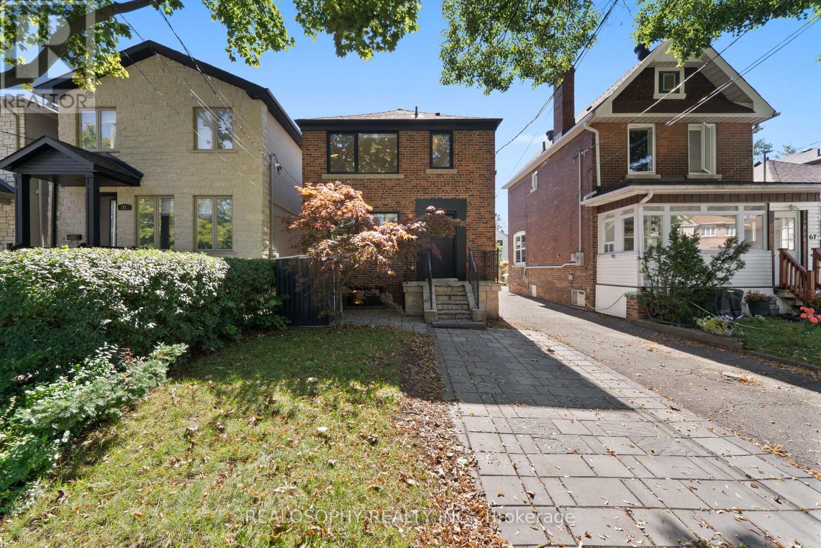 69 Wallington Ave, Toronto, ON M4C 2N2