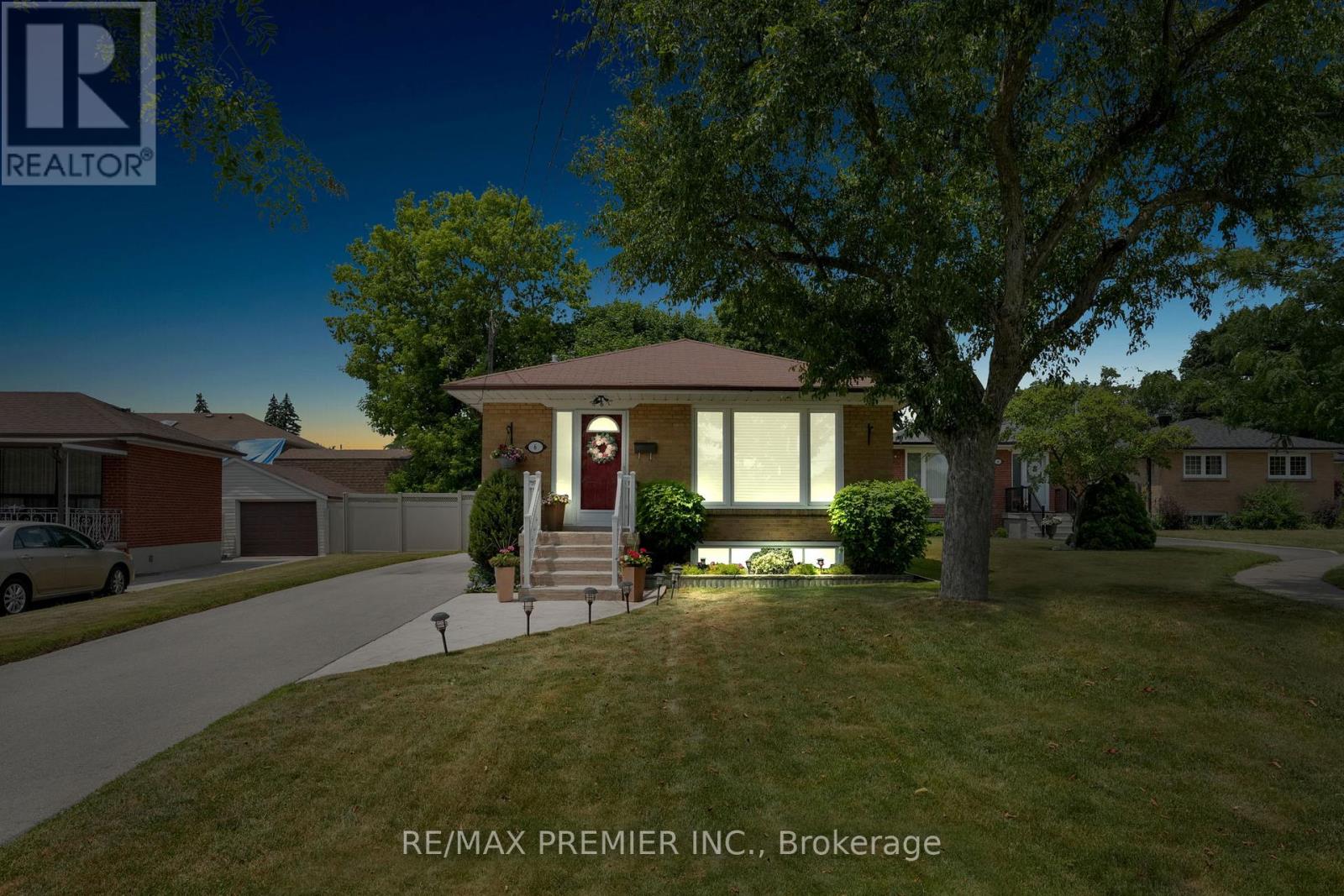 6 Paloma Pl, Toronto Bendale, ON M1J 1P7