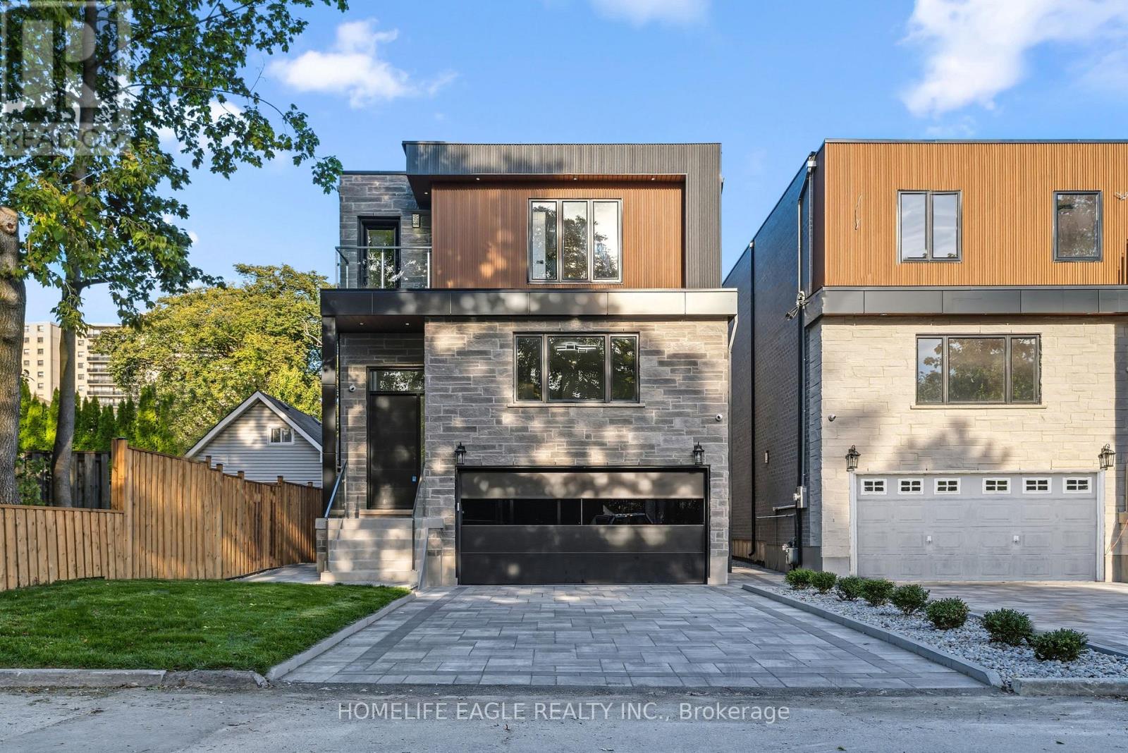 5 Atlee Ave, Toronto, ON M1N 3Z4