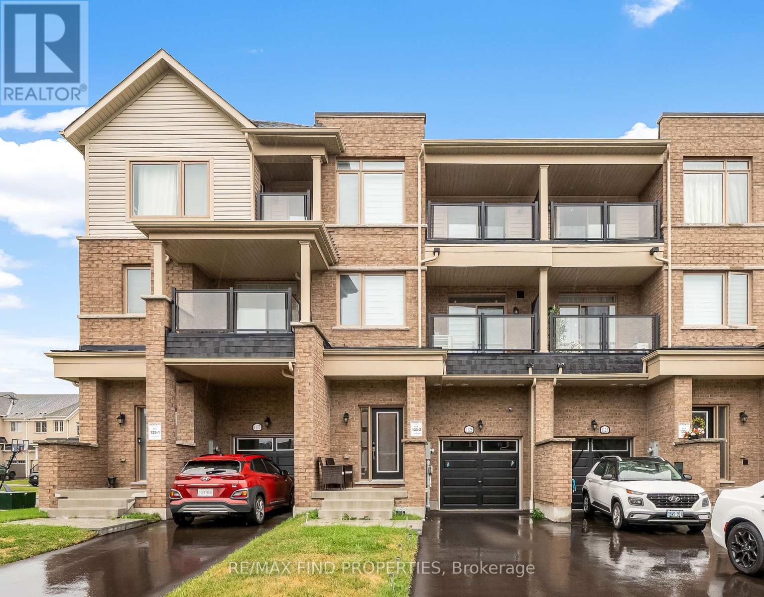 1125 Lockie Dr, Oshawa Kedron, ON L1L 0R9