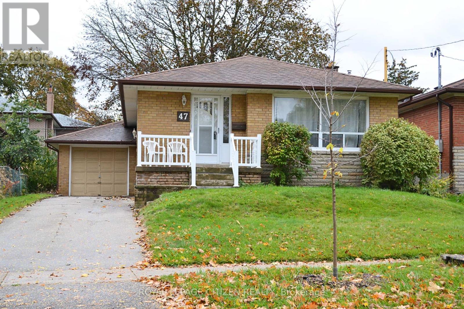 47 Barkwin Dr, Toronto, ON M9V 2W5