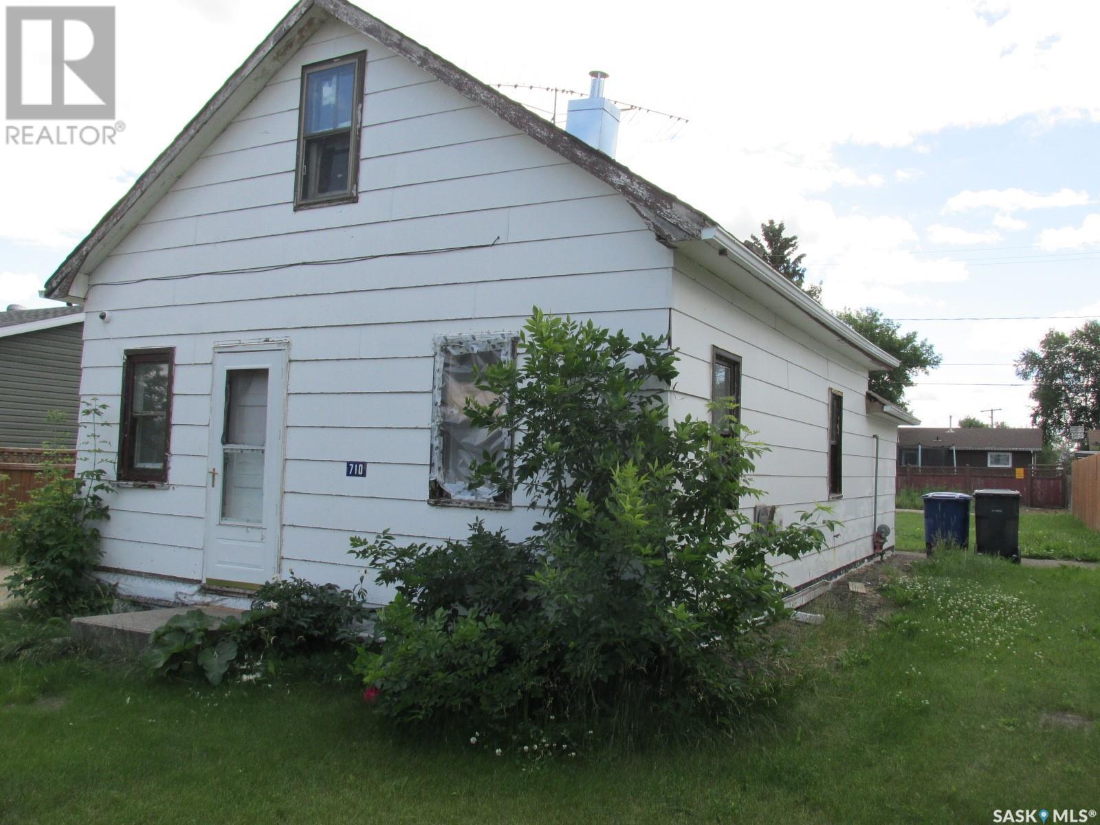 710 9 Avenue West, Nipawin, SK S0E 1E0