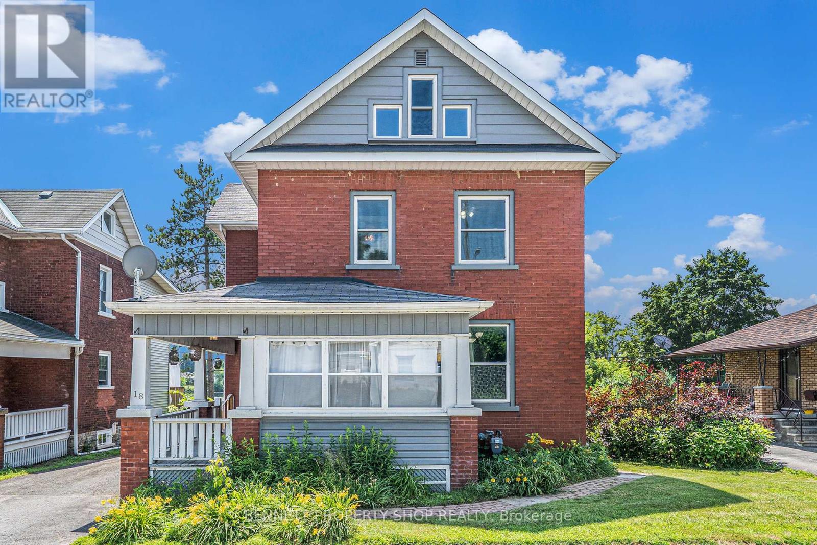 18 Queen St, Smiths Falls, ON K7A 3N2